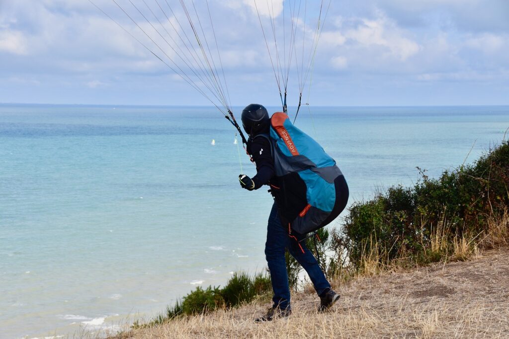 paragliding, paraglider, to prepare for its flight-4397349.jpg